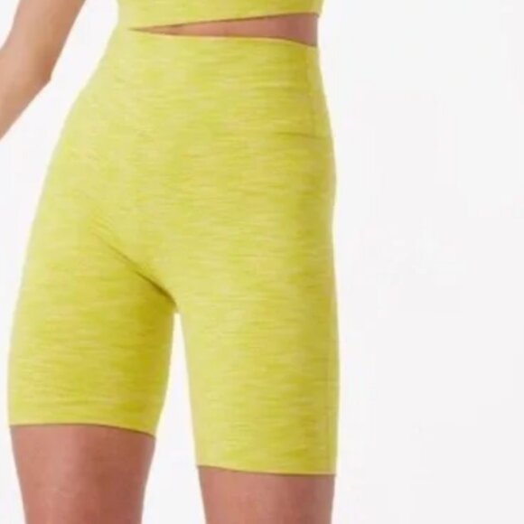 Outdoor Voices Biker Shorts Flow 7” Short S Bright Chartreuse - Picture 2 of 5